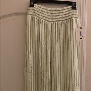 Cute lightweight pants 💚🤍